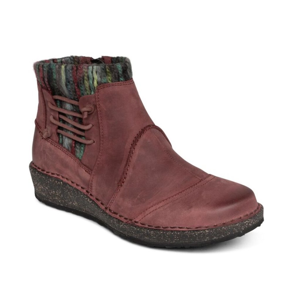 Aetrex Tessa Sweater Ankle Boot Dark Cherry Size 8.5 BRAND NEW